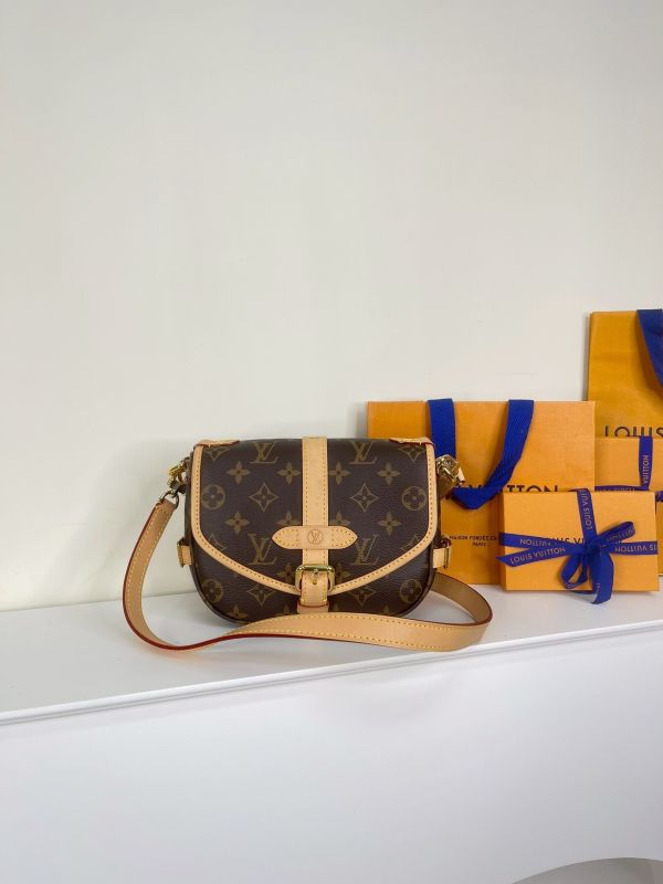 【分期0利率】LV Saumur BB【95成新】 