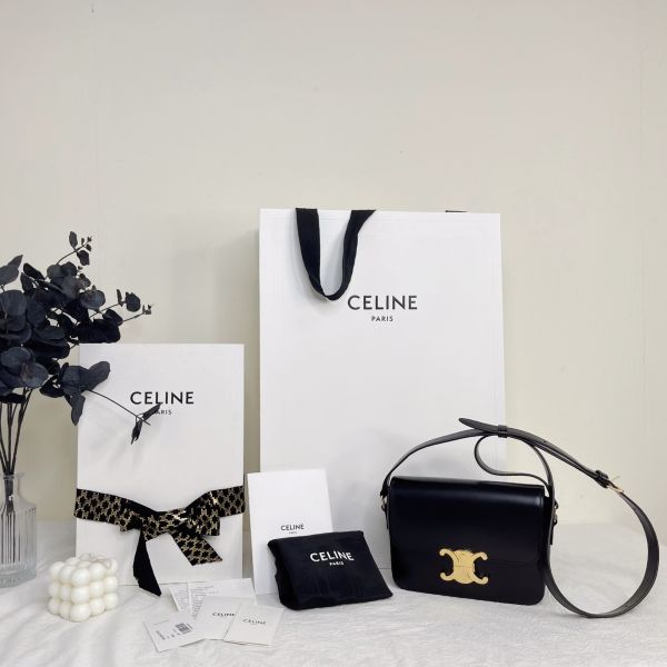【12期0利率】CELINE TEEN TRIOMPHE亮澤牛皮革手袋【23年1月巴黎購證】【95成新】 