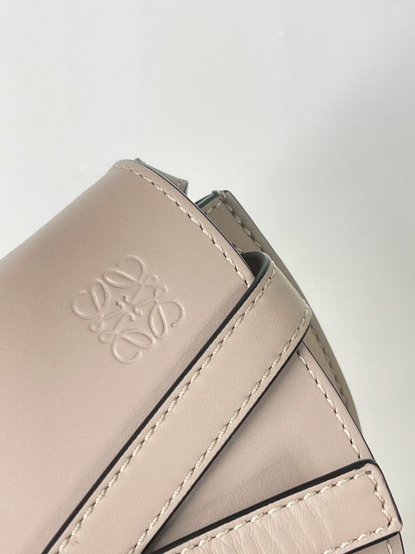 【分期0利率】LOEWE MINI GATE 雙層包 沙色【99成新】 