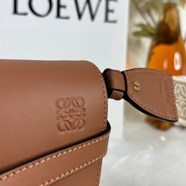 【12期0利率】【全新品】LOEWE 柔軟小牛皮緹花迷你GATE雙層包 TAN焦糖色 全配【現金價53500】 