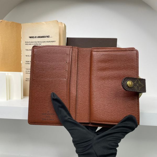 LV  VTG老花零錢對扣式中夾【9成新】【僅限匯款】 