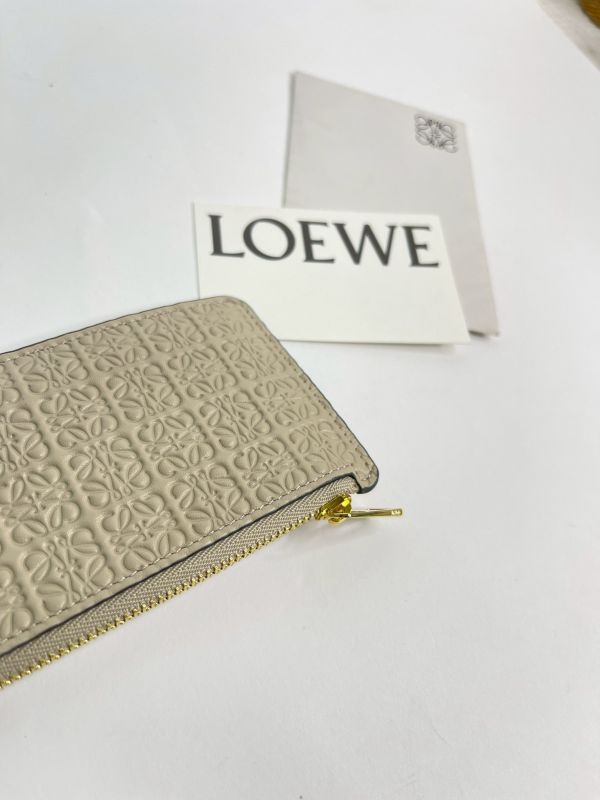【分期0利率】LOEWE  壓紋零錢卡包【未使用閒置品】