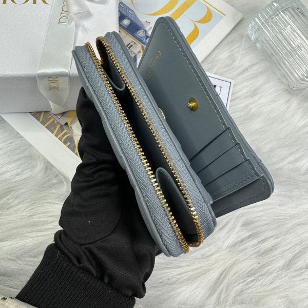 【9成新】【12期0利率】DIOR CARO SCARLET 黛妃小牛皮拉鏈短夾 雲藍色 