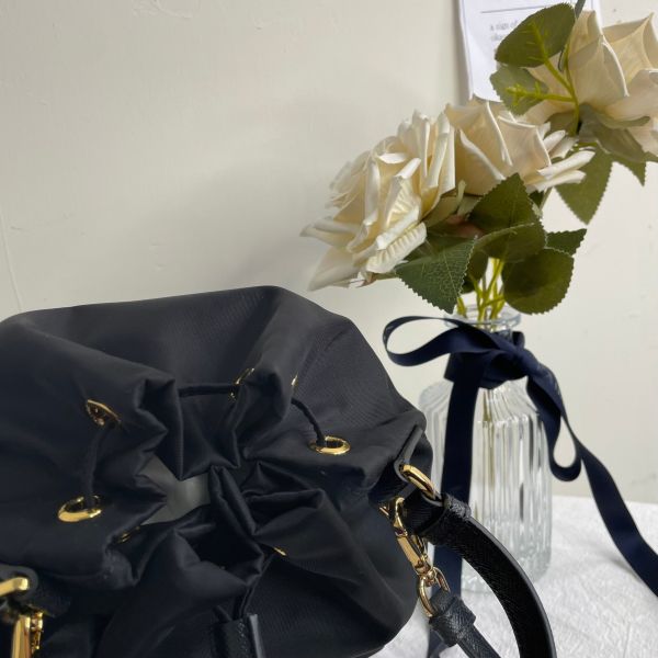 【12期0利率】Prada Duet Re-Nylon 水桶袋【全新閒置品 