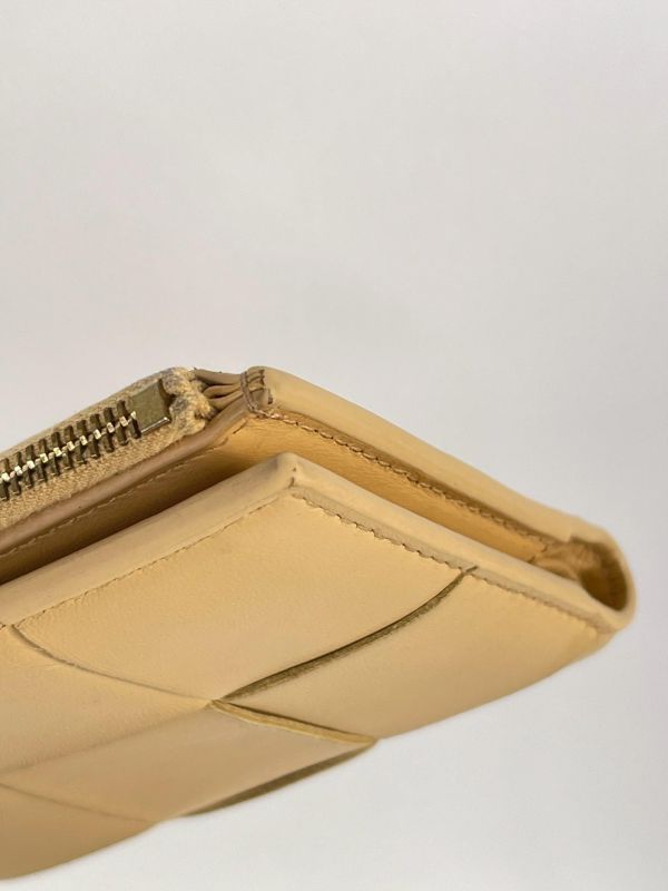 【85成新】BV 大編織對開零錢短夾 