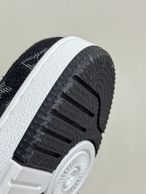 【分期0利率】LV Trainer 運動鞋  女段38號【未使用閒置品】 