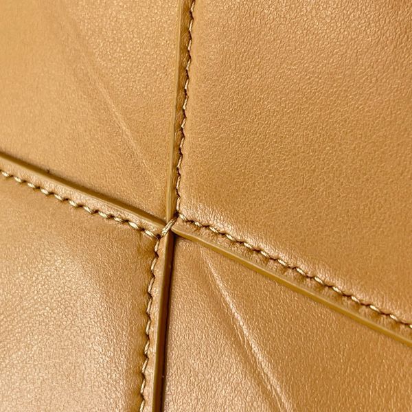 【12期0利率】LOEWE PUZZLE FOLD POUCH  沙色【99成新】 