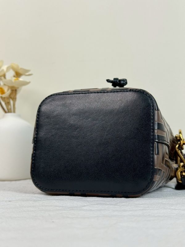 【分期0利率】FENDI Mon Tresor迷你水桶包【9成新】 