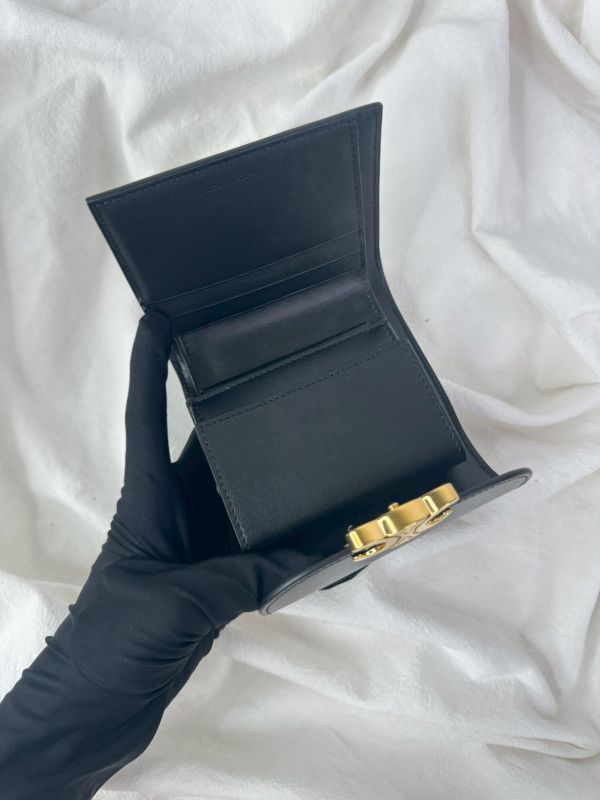 【未使用閒置品】CELINE 亮面牛皮革TRIOMPHE三折短夾 