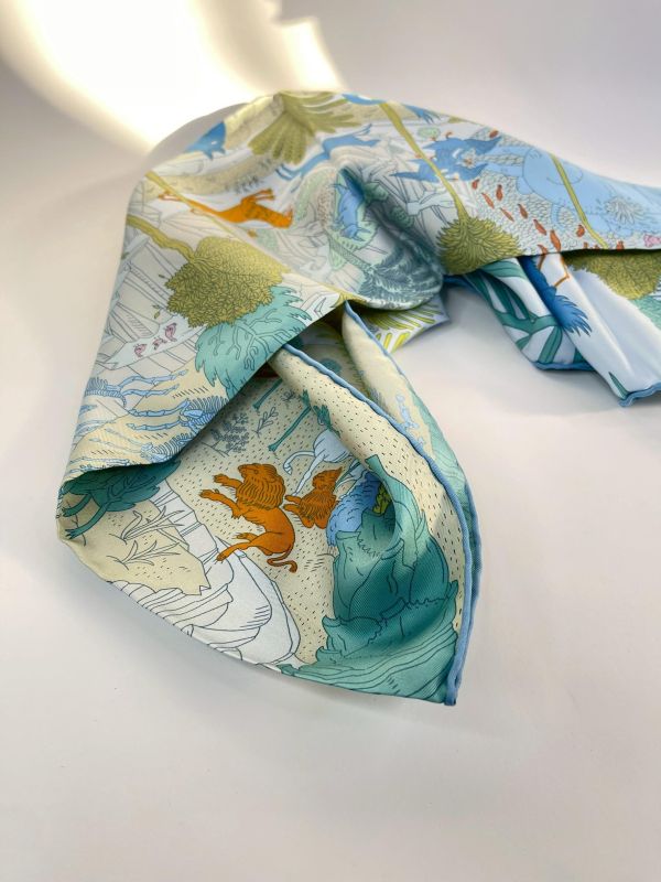 【全新品】HERMES  動物嘉年華方巾 90 