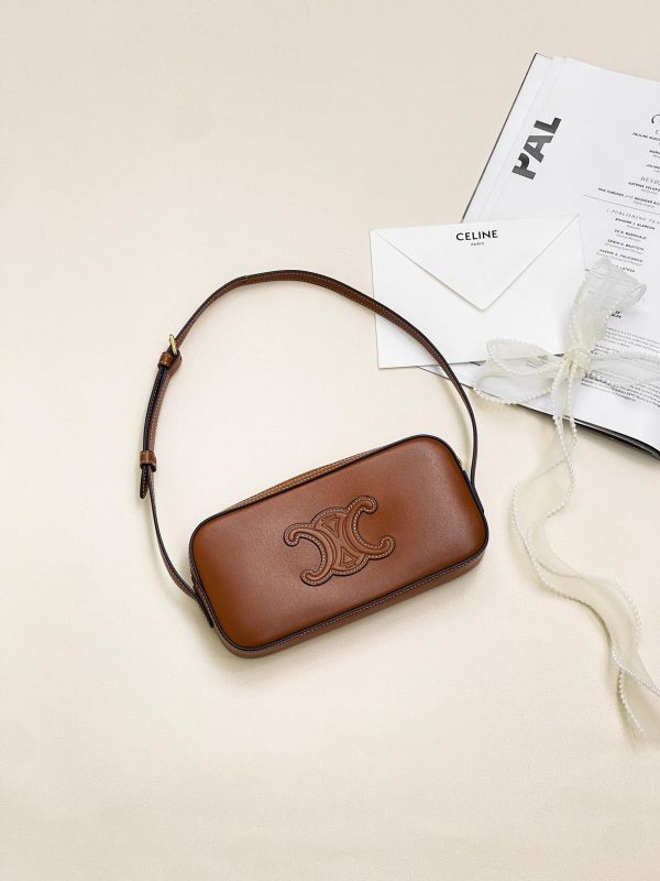 【95成新】CELINE 光滑小牛皮迷你相機包 