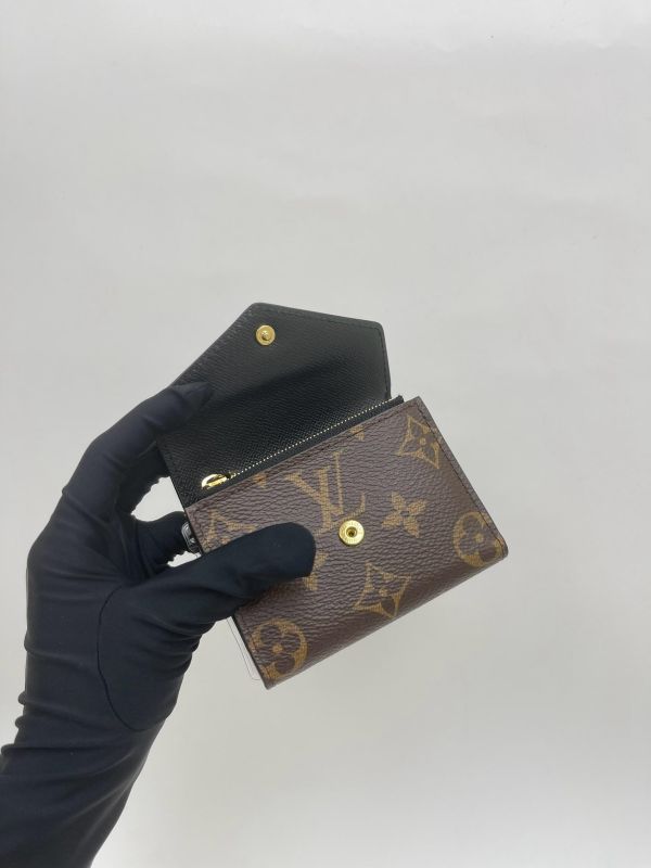 【95成新】LV Zoe' 短夾 