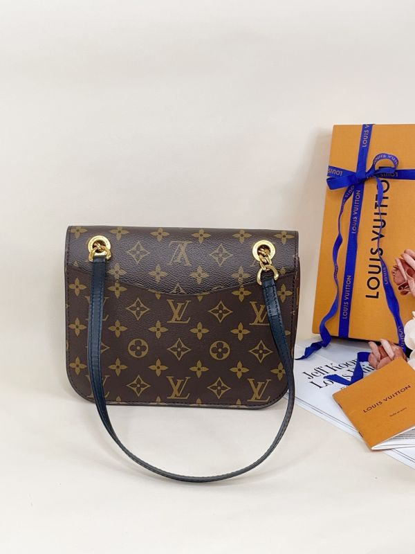 【分期0利率】LV PASSY 郵差包【9成新】 