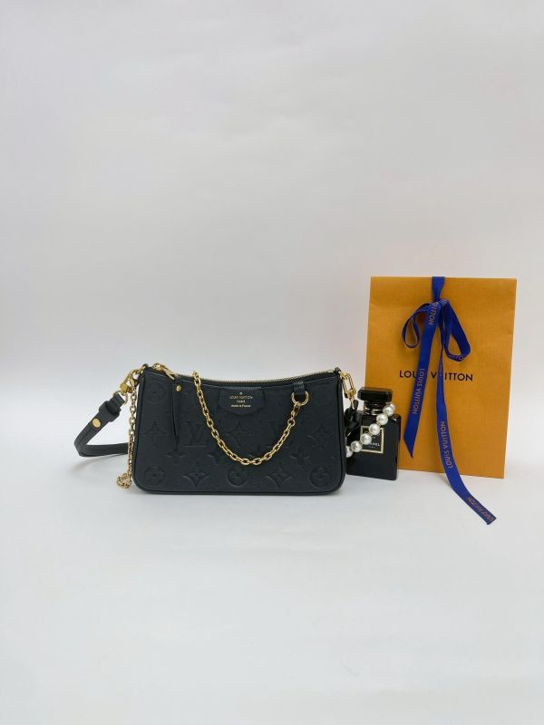 【95成新】LV Easy Pouch On Strap 