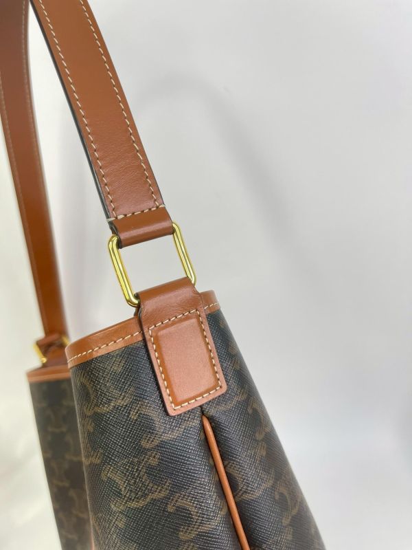 【95成新】CELINE TRIOMPHE老花小號水桶包 