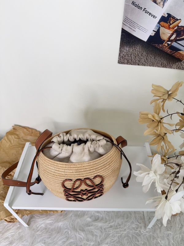 【分期0利率】LOEWE Beehive 草編水桶包【9成新】 