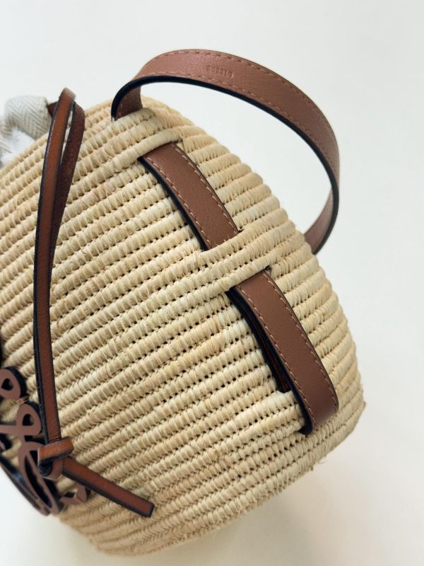 【9成新】LOEWE Beehive 草編水桶包 