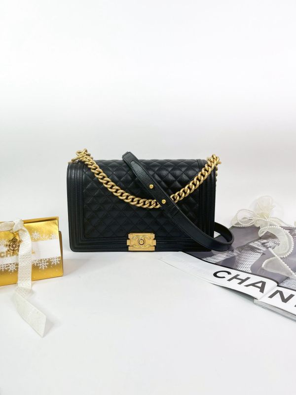 【95成新】CHANEL BOY 口蓋包28cm大號(芯片款) 