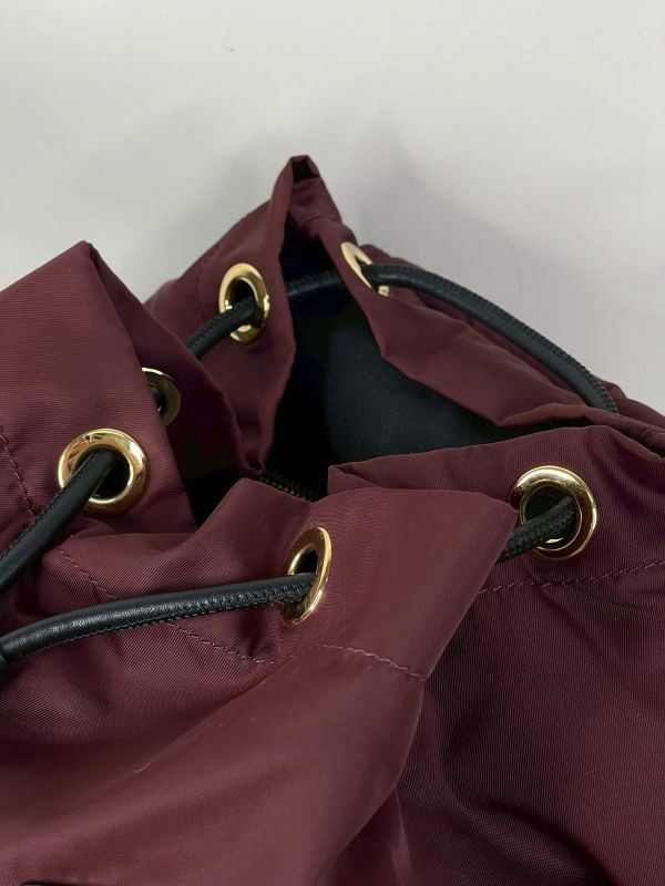 【9成新】BURBERRY THE RUCKSACK 金LOGO 中號後背包 