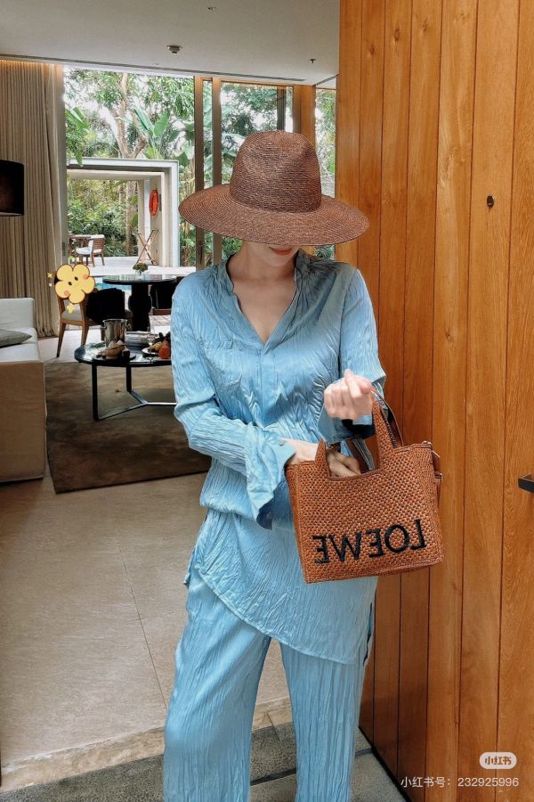 【分期0利率】LOEWE 小號拉菲草手提包【9成新】 