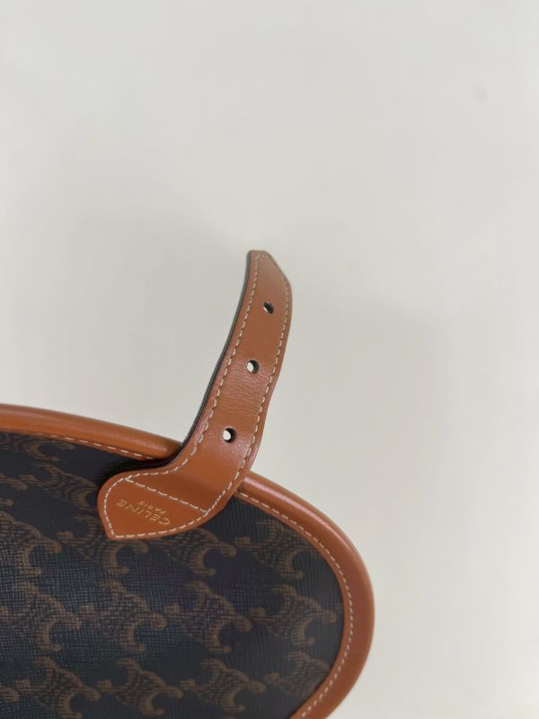 【分期0利率】CELINE Triomphe帆布中型Folco手袋 【9成新】 