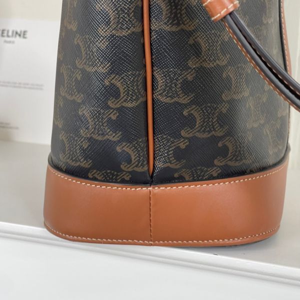 【12期0利率】CELINE  TRIOMPHE老花小號水桶包【95成新】 