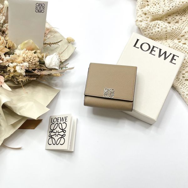 【12期0利率】LOEWE Anagram 卵石紋小牛皮對折短夾【台灣購證】【99成新】 