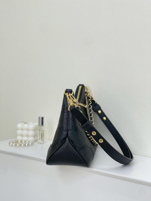 【未使用閒置品】LV Boulogne PM 牛角包 