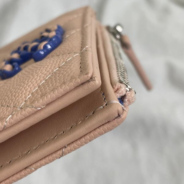 【99成新】【12 期 0 利率】Chanel 雕刻山茶花粉色對折短夾 牛皮 