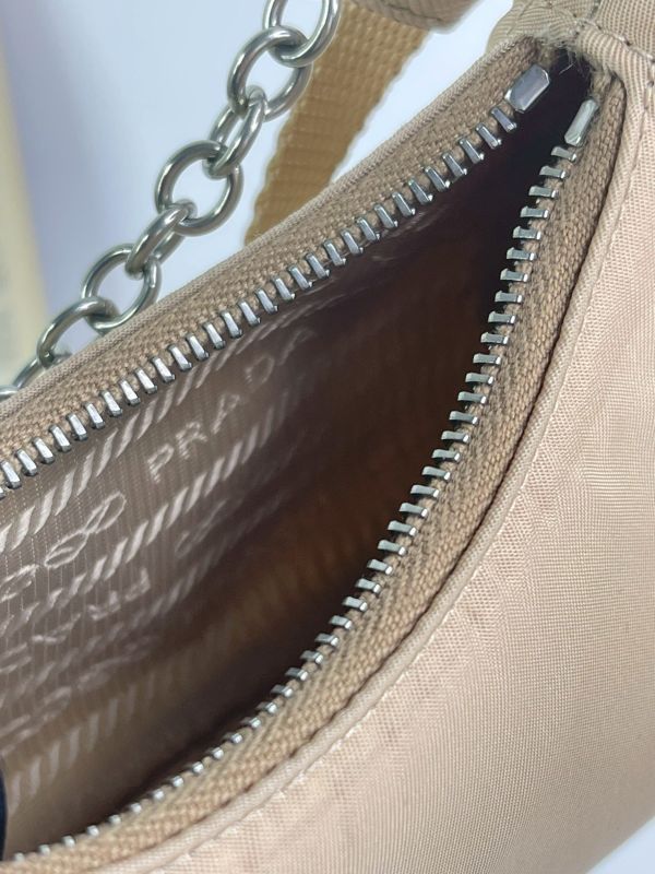 【分期0利率】PRADA re-edition 迷你腋下包【95成新】 
