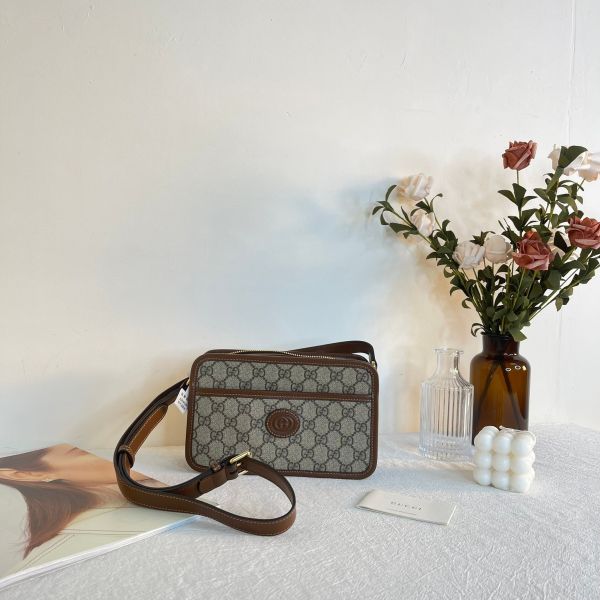 【12期0利率】GUCCI Retro GG Supreme 斜背方包【23年12月電商購證】【99成新】 