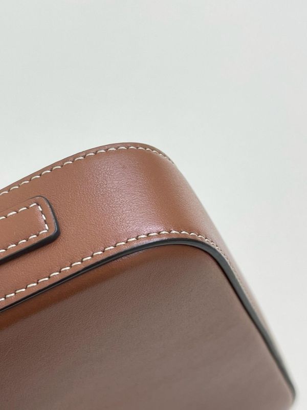 【95成新】CELINE 光滑小牛皮迷你相機包 