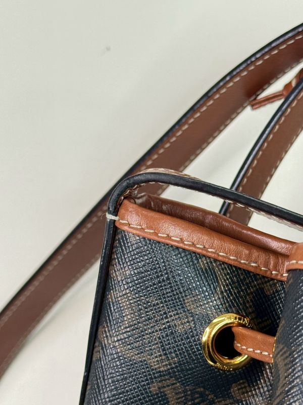 【分期0利率】CELINE TRIOMPHE 帆布小型抽繩水桶【9成新】 