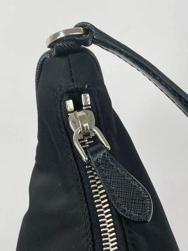 【95成新】PRADA Re-Edition 2005 Re-Nylon 迷你腋下包 