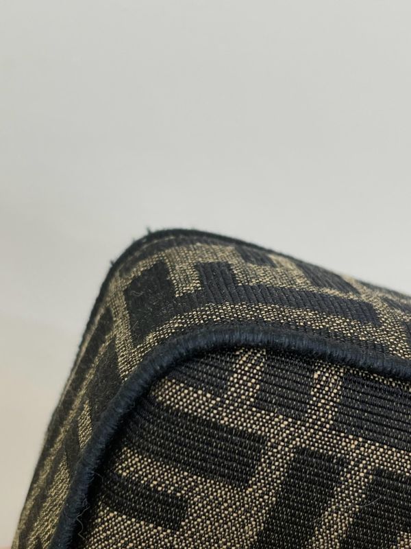 【95成新】FENDI 老花迷你法棍包 