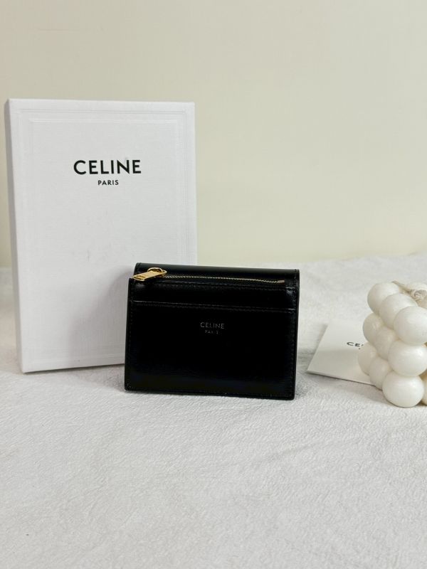 【分期0利率】CELINE TRIOMPHE亮澤牛皮革短款零錢包【95成新】 