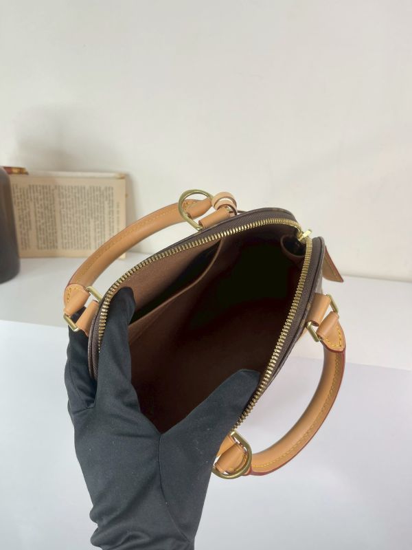 【分期0利率】LV Alma BB 貝殼包【9成新】 