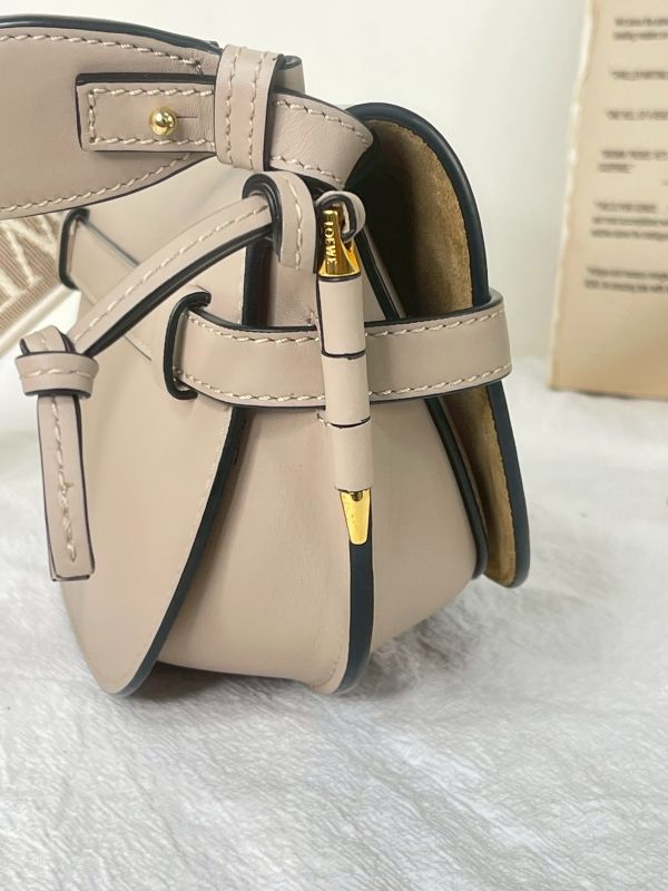 【分期0利率】LOEWE MINI GATE 雙層包 沙色【99成新】 