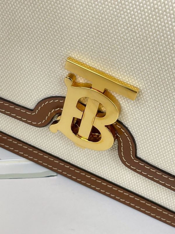 【分期0利率】BURBERRY TB帆布翻蓋郵差包【95成新】 