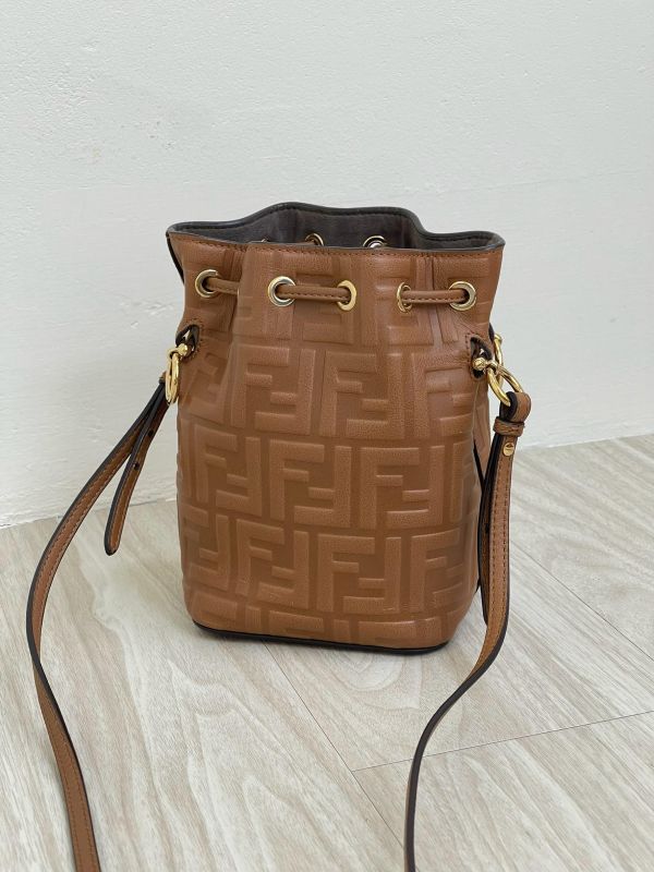 【95成新】FENDI Mon Treso 水桶包 