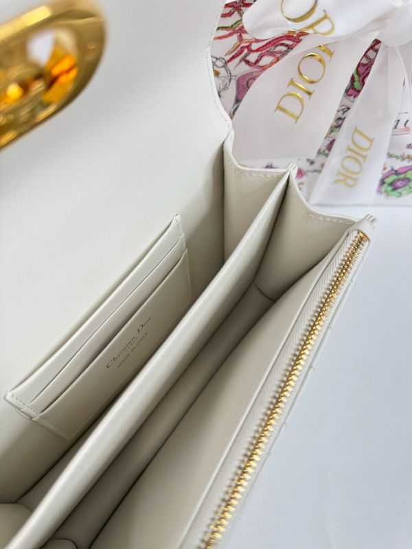 【分期0利率】DIOR MISS CARO 迷你包2025情人節限定款【99成新】 