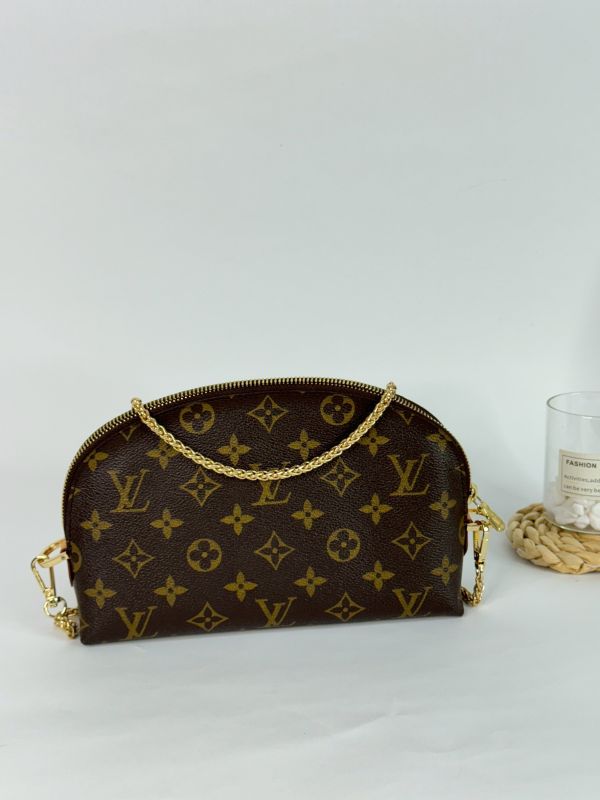 【分期0利率】LV 化妝包 MM【99成新】 