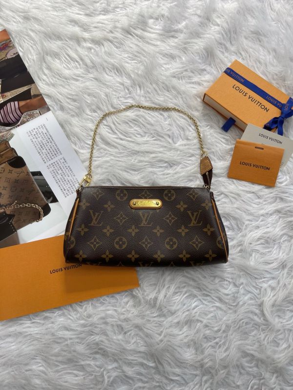 【分期0利率】LV EVA 小金牌兩用肩背包【9成新】 