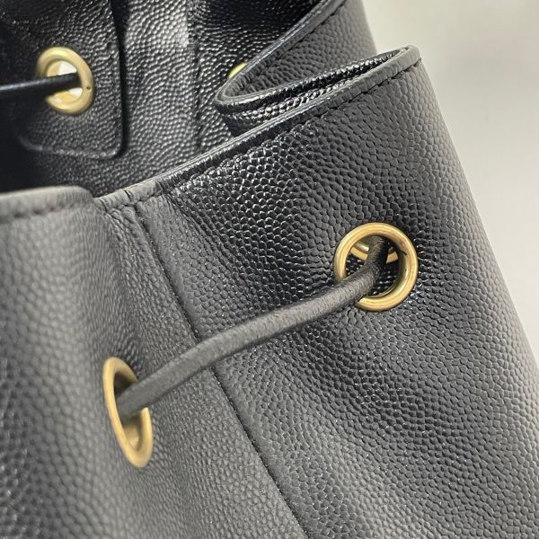 【12期0利率】Chanel 鉚釘牛皮Deauville後背包【9成新】 