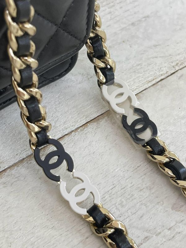 【95成新】CHANEL 24P 菱格紋黑白LOGO鍊 WOC 
