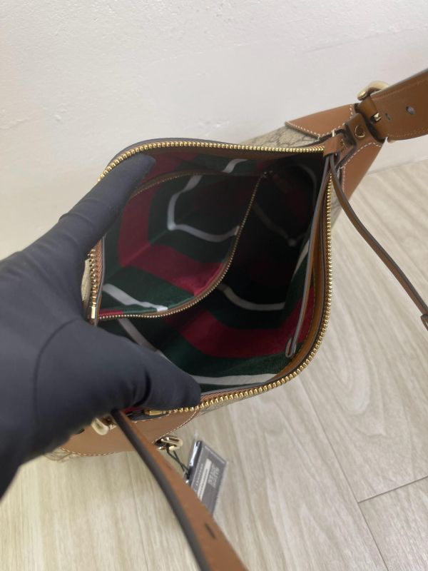 【全新品】GUCCI GG EMBLEM 單肩包 