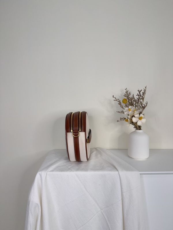 【分期0利率】BURBERRY  Louise 徽標圖案棉質圓餅包【95成新】 