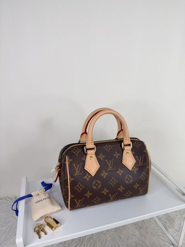 【分期0利率】LV Speedy Bandoulière 20【99成新】 