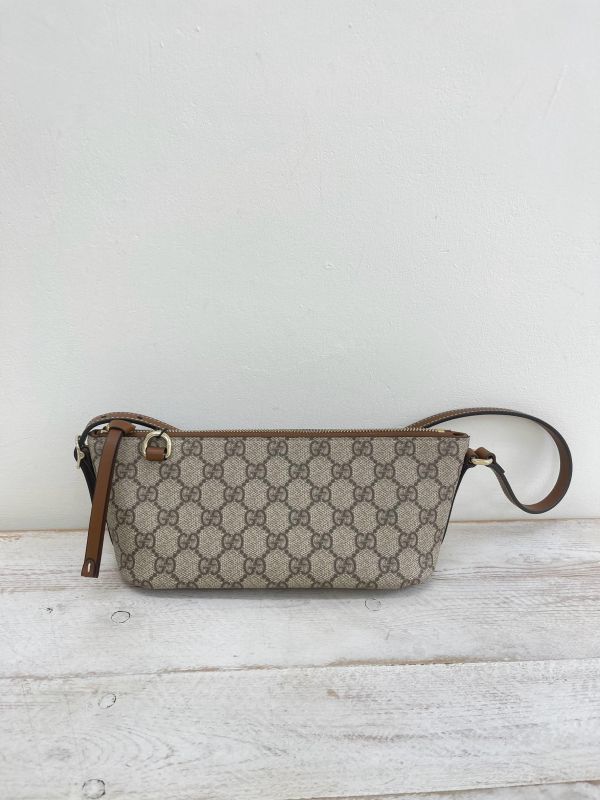 【95成新】GUCCI GG EMBLEM 小型肩背包 