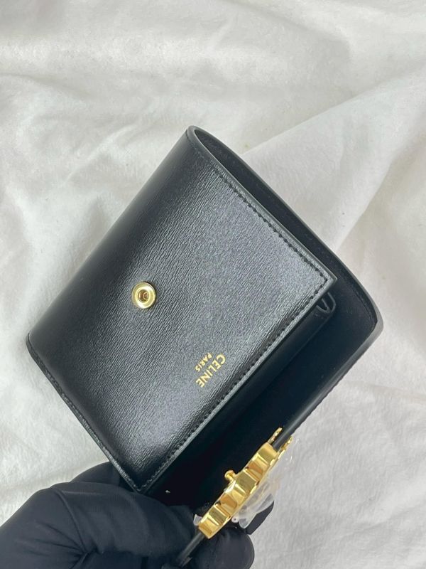 【未使用閒置品】CELINE 亮面牛皮革TRIOMPHE三折短夾 